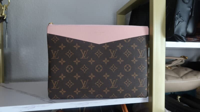 LV MONOGRAM DAILY POUCH